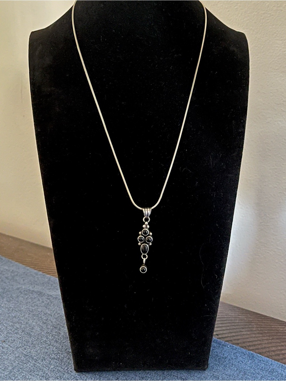 Navajo Geneva Apachito 925 Silver Black Onyx Pendant Necklace Geneva J.A 18”